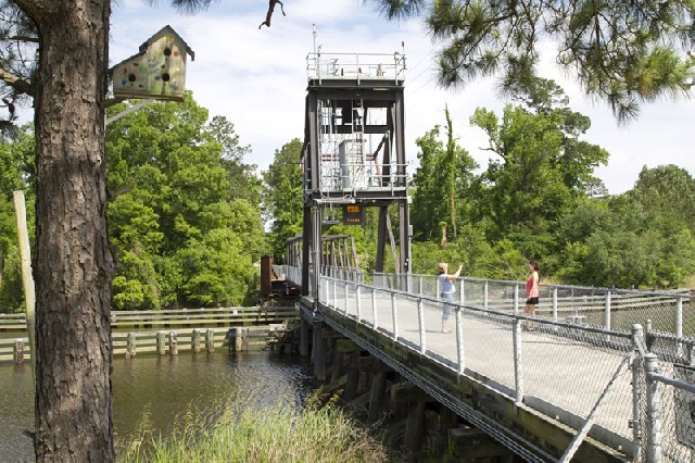 Bridge Lacombe