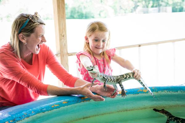 Charlotte & Christina, Insta-gator Ranch, kids