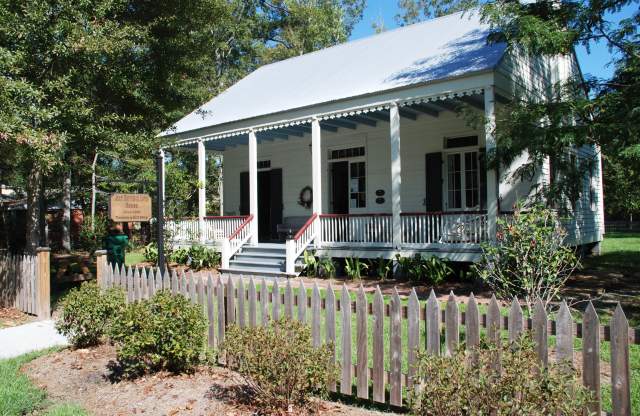 Old Mandeville Historic Association's Mother's Day Home Tour Returns