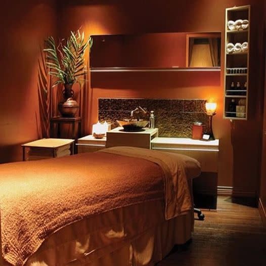 O Spa massage room at Franco's Health Club in Mandeville