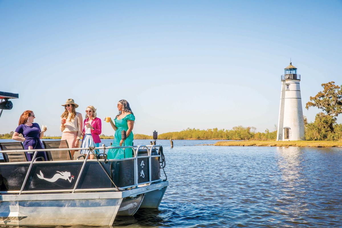 Pontoon Boat Tour, Madisonville, Tchefuncte River Charters