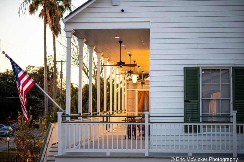 Pat's Rest Awhile, overlooking Lake Pontchartrain on Mandeville's Lakeshore Drive